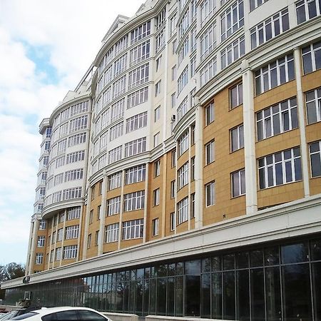 Modern Double Bedroom Apartment In Arkadia Odessa Exterior foto